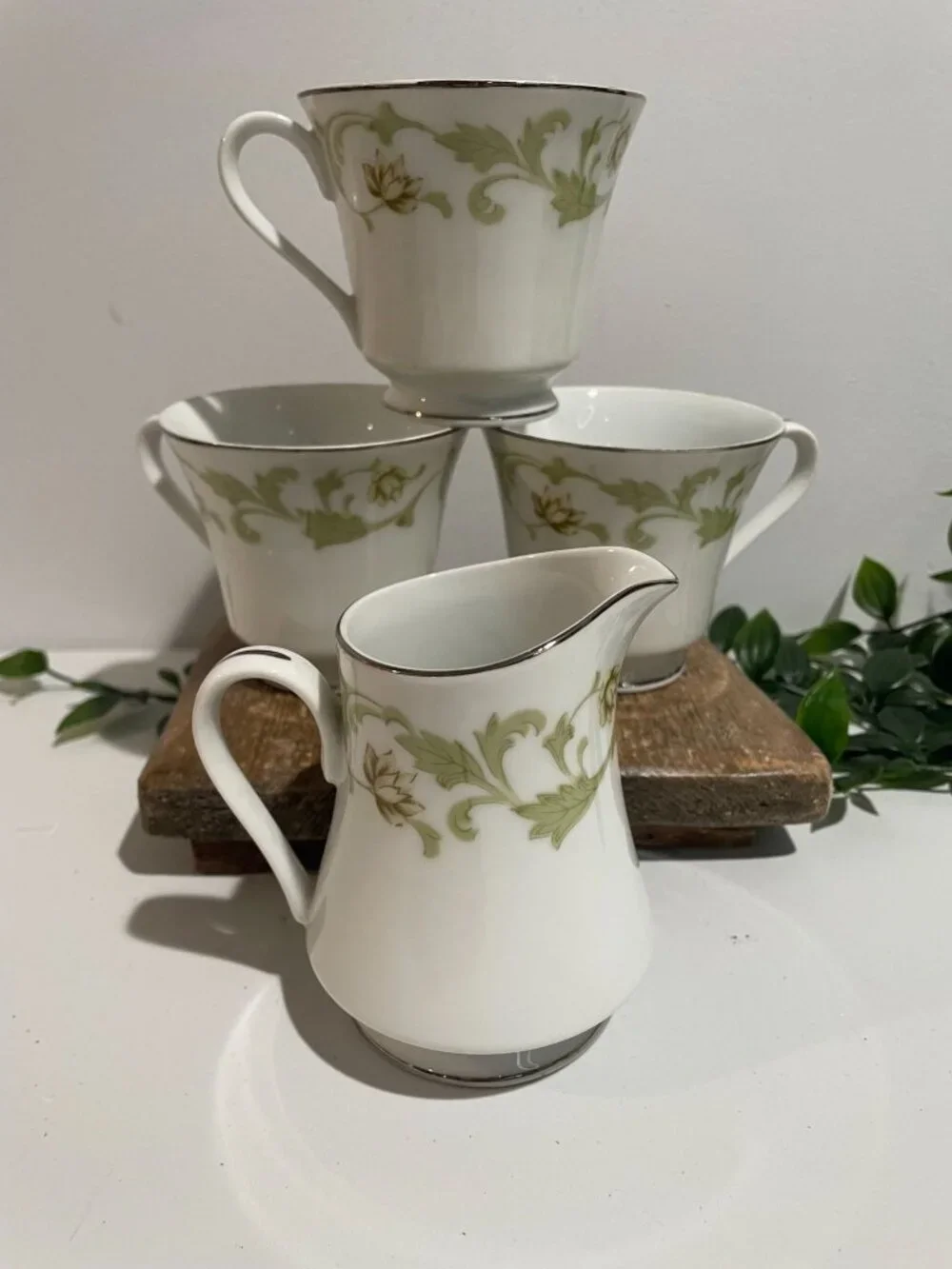 Mikasa Trousseau 9362 Fine China Creamer & 3 Coffee Cups Set Japan